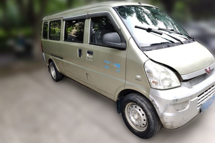 Used Wuling Rongguang 2017 1.5L Extended Basic Version Front Right 45 Deg