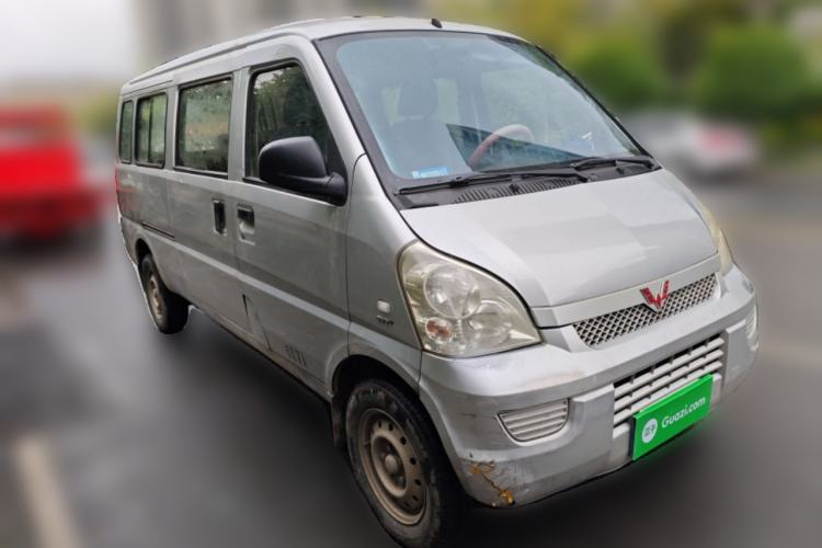 Used Wuling Rongguang 2017 1.5L Extended Basic Version Front Right 45 Deg