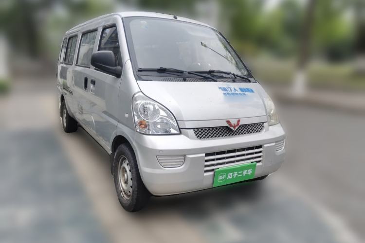 Used Wuling Rongguang 2017 1.5L Extended Basic Version Front Right 45 Deg