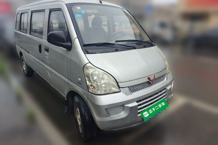 Used Wuling Rongguang 2017 1.5L Extended Basic Version Front Right 45 Deg