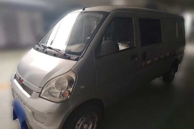 Ojetý Wuling Rongguang 2017 1.5L Extended Basic Version