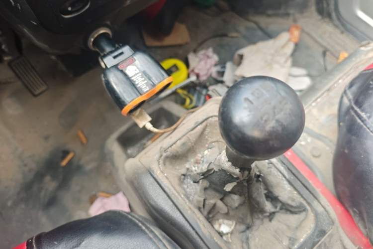 Used Wuling Rongguang 2017 1.5L Extended Basic Version Gear Lever