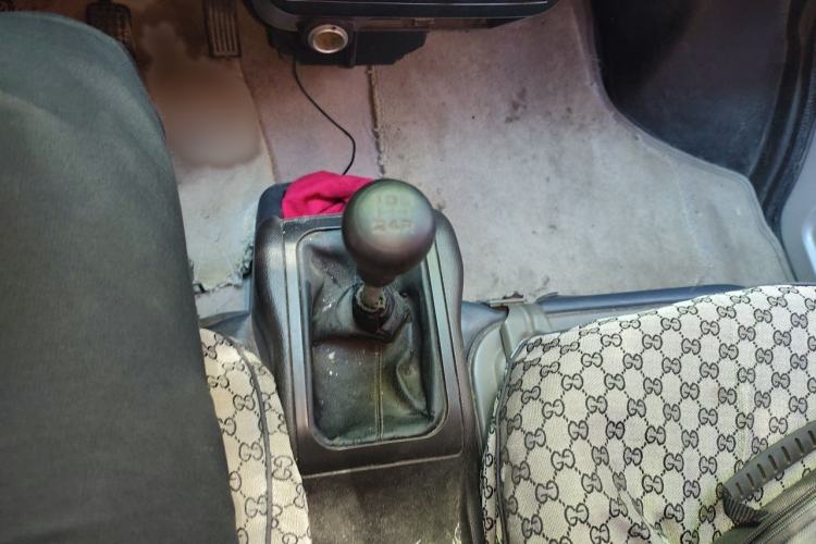 Used Wuling Rongguang 2017 1.5L Extended Basic Version Gear Lever