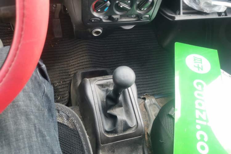 Used Wuling Rongguang 2017 1.5L Extended Basic Version Gear Lever
