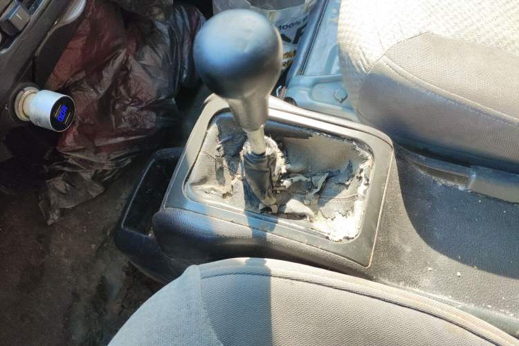 Used Wuling Rongguang 2017 1.5L Extended Basic Version Gear Lever