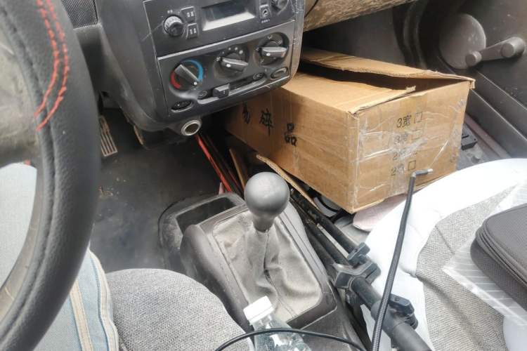Used Wuling Rongguang 2017 1.5L Extended Basic Version Gear Lever