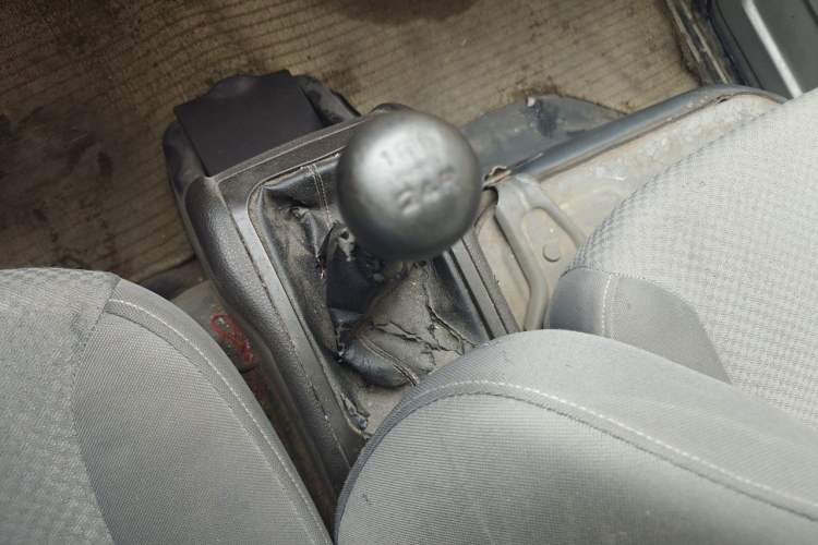 Used Wuling Rongguang 2017 1.5L Extended Basic Version Gear Lever