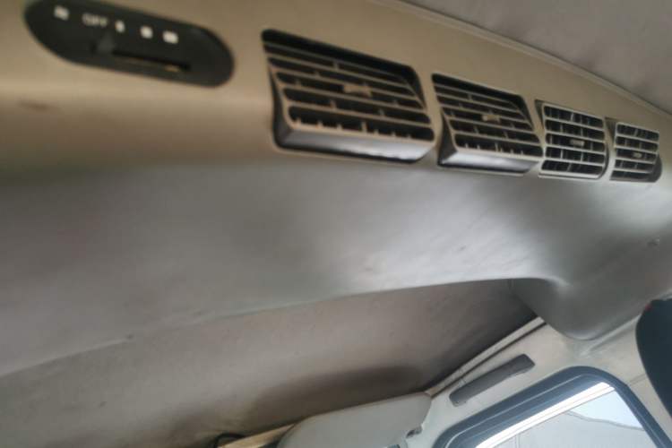 Used Wuling Rongguang 2017 1.5L Extended Basic Version Headliner
