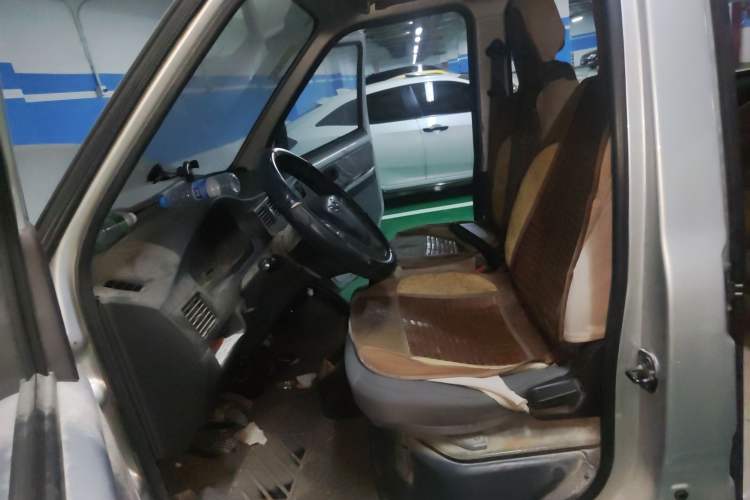 Used Wuling Rongguang 2017 1.5L Extended Basic Version Left Front Seat