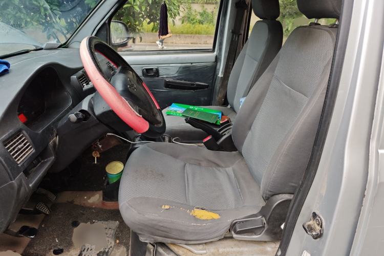 Used Wuling Rongguang 2017 1.5L Extended Basic Version Left Front Seat