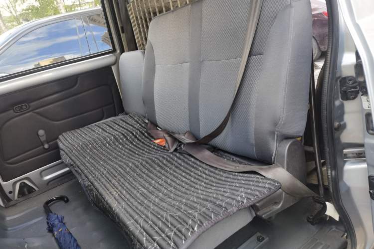 Used Wuling Rongguang 2017 1.5L Extended Basic Version Left Rear Seat