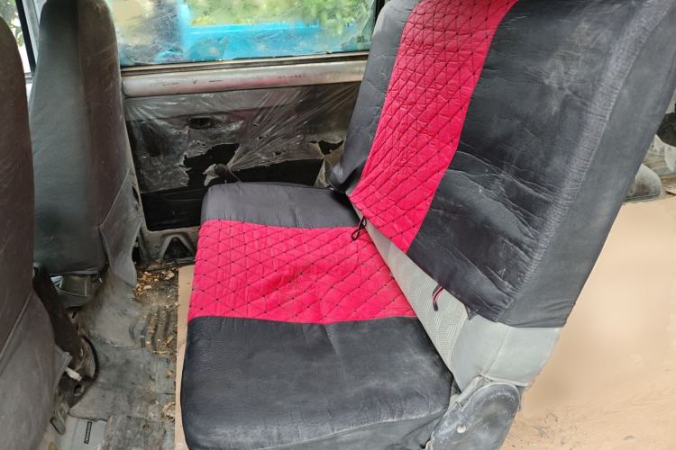 Used Wuling Rongguang 2017 1.5L Extended Basic Version Left Rear Seat