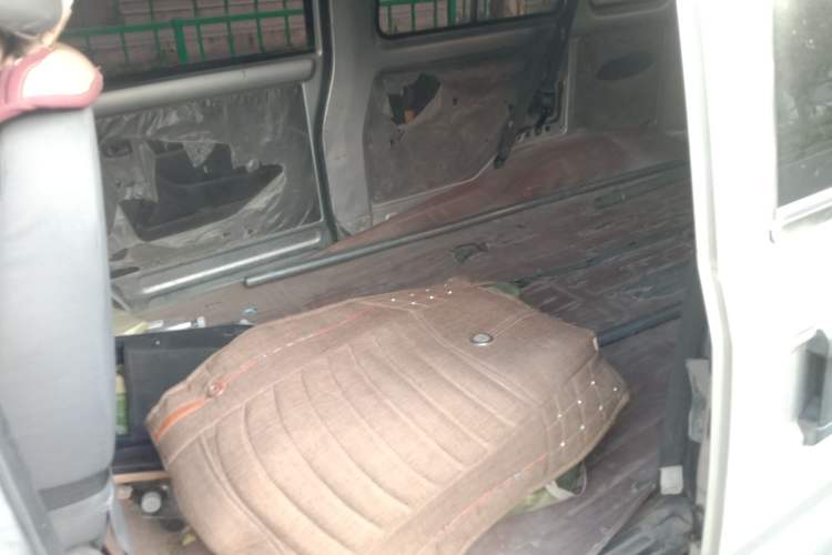 Used Wuling Rongguang 2017 1.5L Extended Basic Version Left Rear Seat