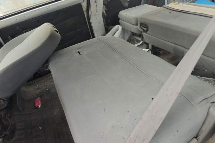 Used Wuling Rongguang 2017 1.5L Extended Basic Version Left Rear Seat