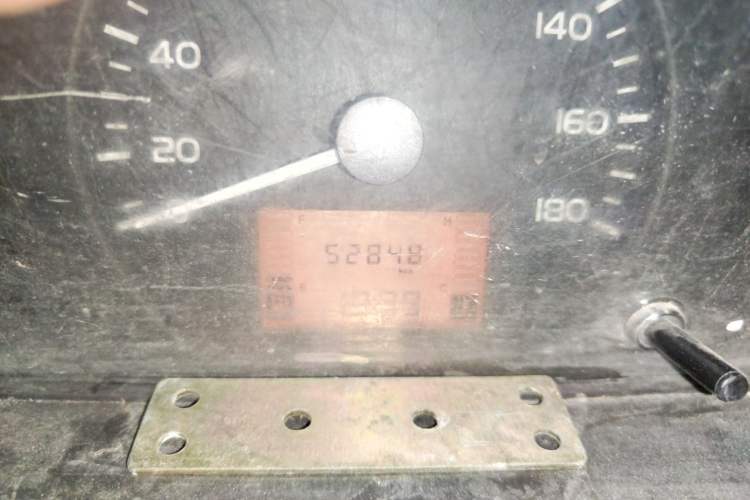 Used Wuling Rongguang 2017 1.5L Extended Basic Version Odometer Close Up