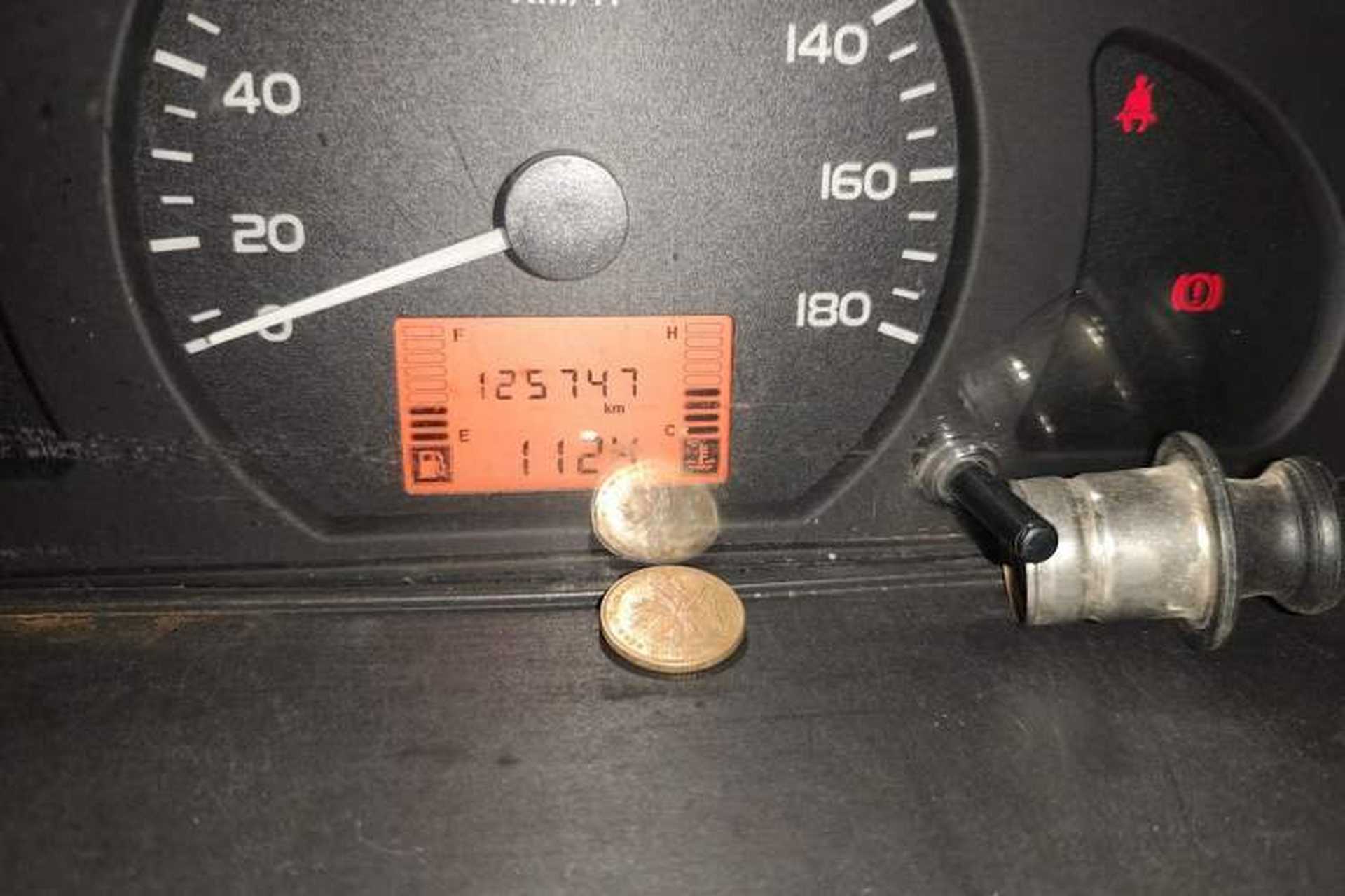 Used Wuling Rongguang 2017 1.5L Extended Basic Version Odometer Close Up