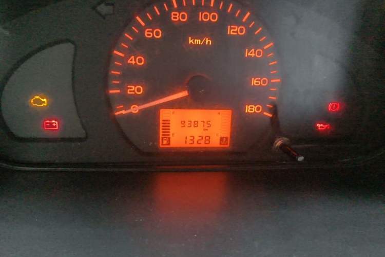 Used Wuling Rongguang  Odometer Close Up
