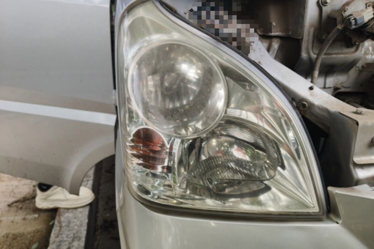 Used Wuling Rongguang 2017 1.2L Extended Basic Version Right Front Headlight