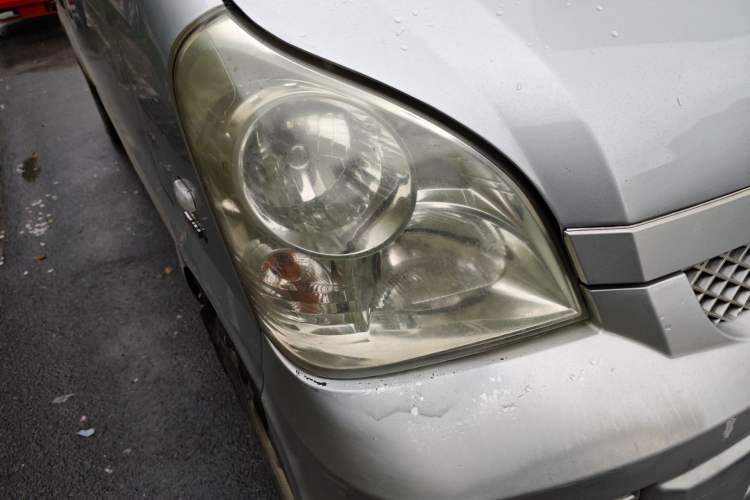 Used Wuling Rongguang 2017 1.5L Extended Basic Version Right Front Headlight