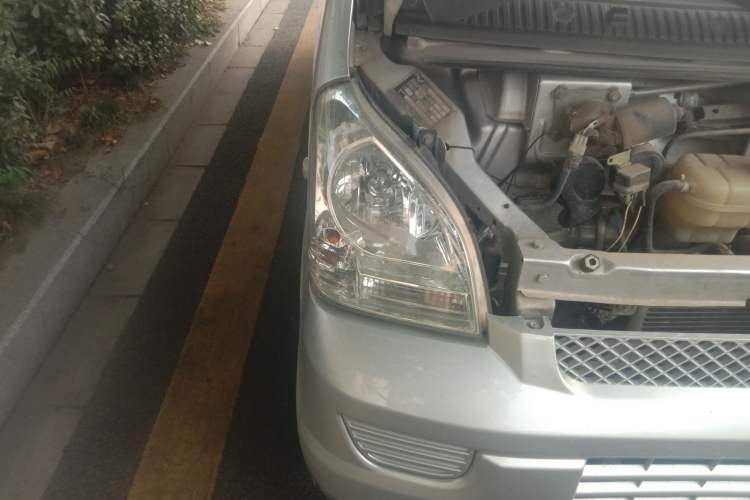 Used Wuling Rongguang 2017 1.5L Extended Basic Version Right Front Headlight