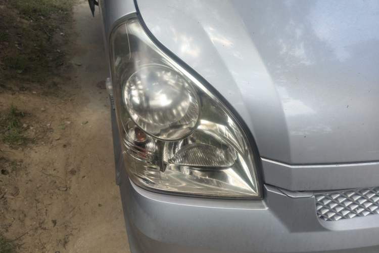 Used Wuling Rongguang 2017 1.5L Extended Basic Version Right Front Headlight