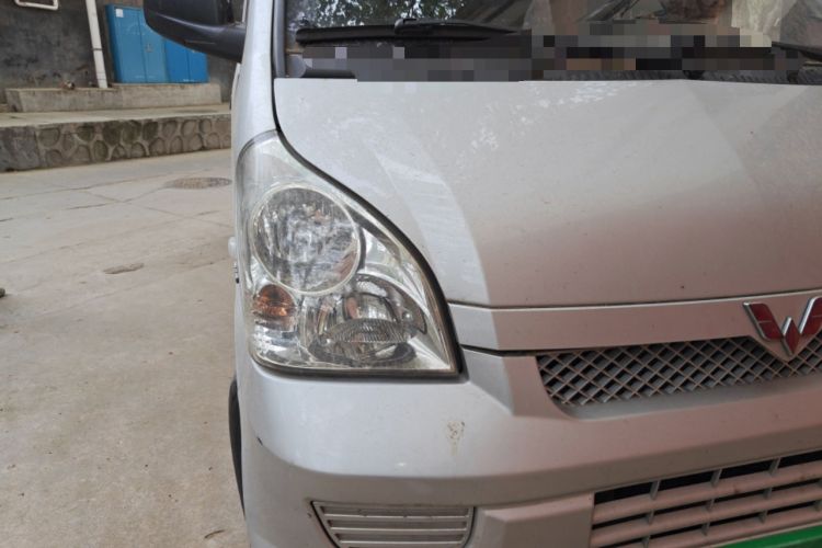 Used Wuling Rongguang 2017 1.5L Extended Basic Version Right Front Headlight