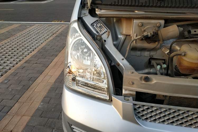 Used Wuling Rongguang 2017 1.5L Extended Basic Version Right Front Headlight