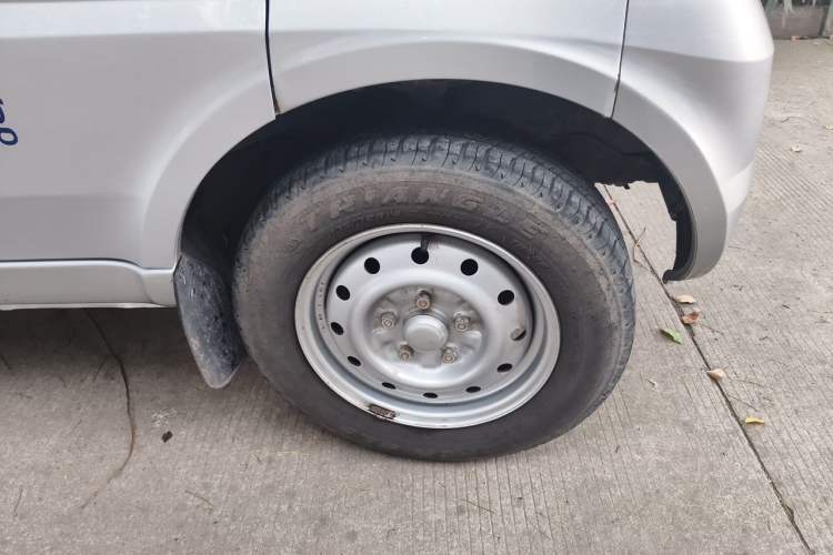 Used Wuling Rongguang  Right Front Wheel Hub