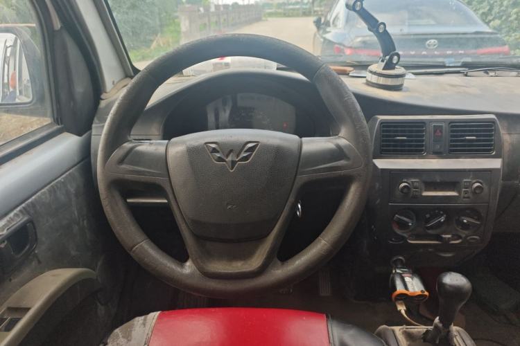 Used Wuling Rongguang 2017 1.5L Extended Basic Version Steering Wheel