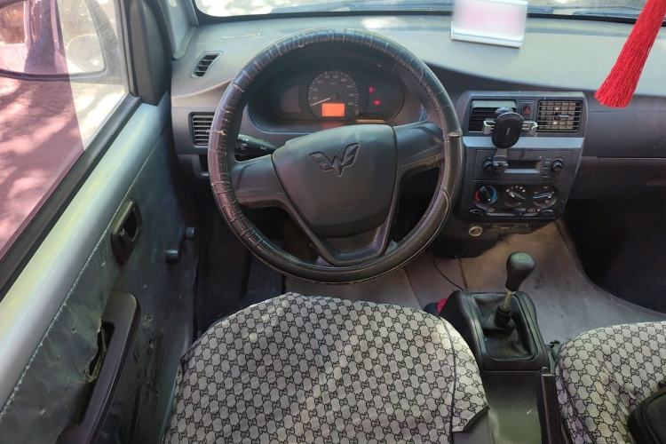 Used Wuling Rongguang 2017 1.5L Extended Basic Version Steering Wheel