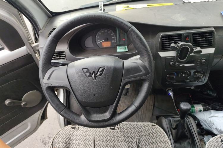 Used Wuling Rongguang 2017 1.5L Extended Basic Version Steering Wheel