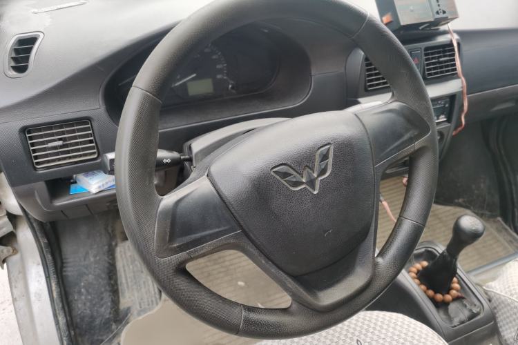 Used Wuling Rongguang 2017 1.5L Extended Basic Version Steering Wheel