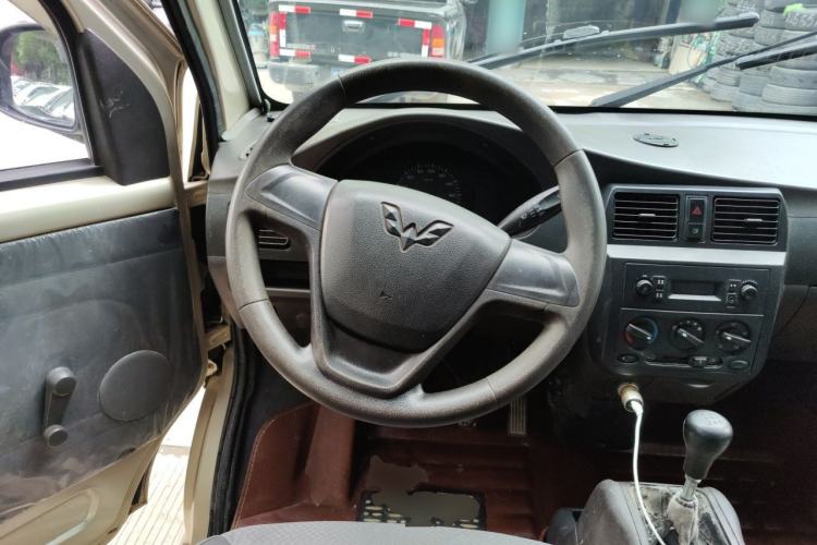 Used Wuling Rongguang 2017 1.5L Extended Basic Version Steering Wheel