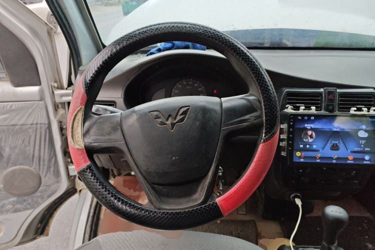 Used Wuling Rongguang 2017 1.5L Extended Basic Version Steering Wheel