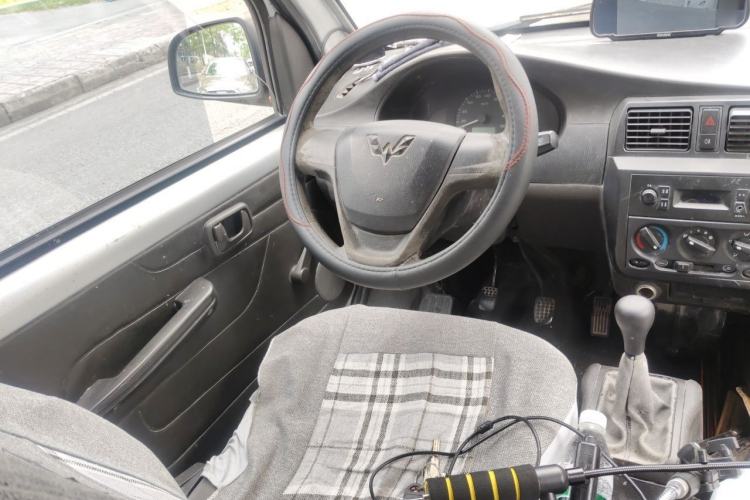 Used Wuling Rongguang 2017 1.5L Extended Basic Version Steering Wheel