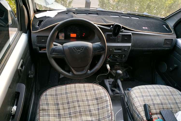Used Wuling Rongguang 2017 1.5L Extended Basic Version Steering Wheel