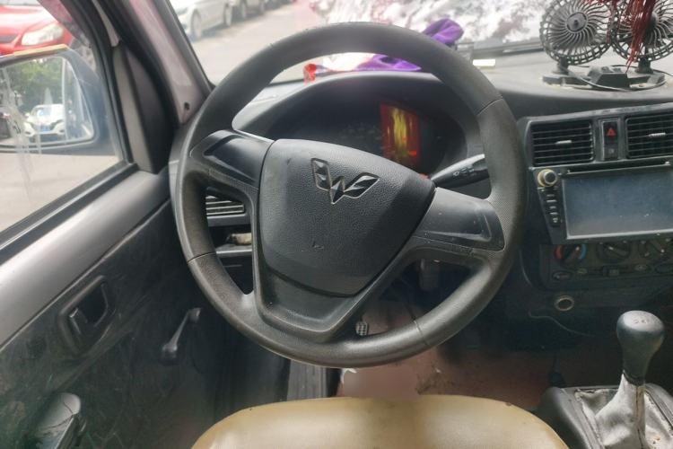 Used Wuling Rongguang 2017 1.5L Extended Basic Version Steering Wheel