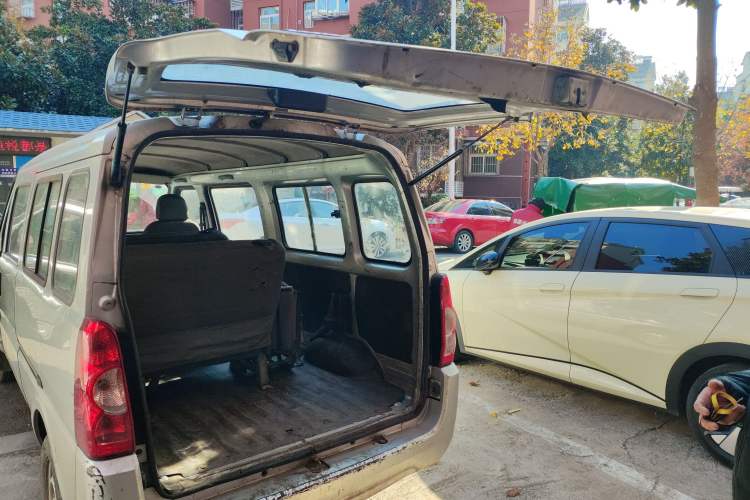 Used Wuling Rongguang 2017 1.5L Extended Basic Version Trunk