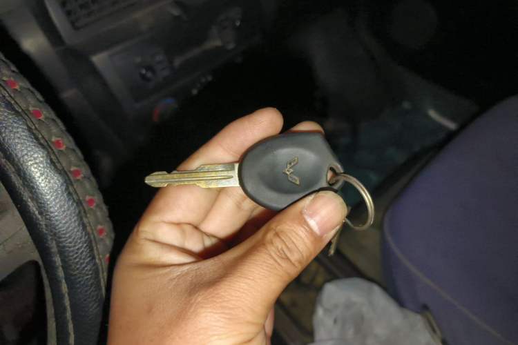 Used Wuling Rongguang 2017 1.5L Extended Basic Version Vehicle Key