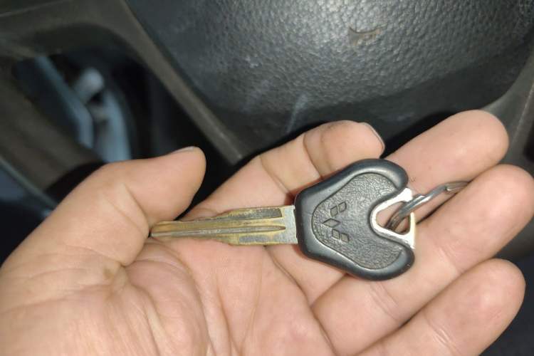 Used Wuling Rongguang 2017 1.5L Extended Basic Version Vehicle Key