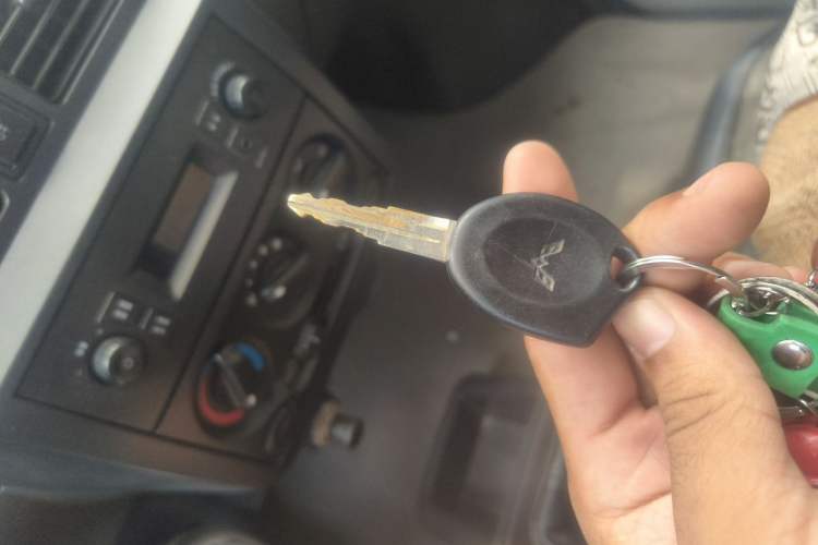 Used Wuling Rongguang 2017 1.5L Extended Basic Version Vehicle Key