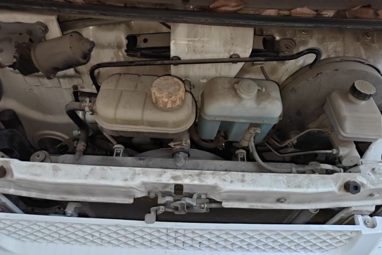 Used Wuling Rongguang 2017 1.5L Extended Basic Version Engine Bay