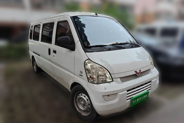 Used Wuling Rongguang 2017 1.5L Extended Basic Version Front Right 45 Deg