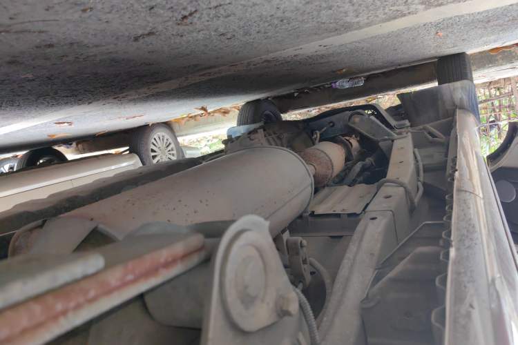 Used Wuling Rongguang 2017 1.5L Extended Basic Version Chassis Rear Left
