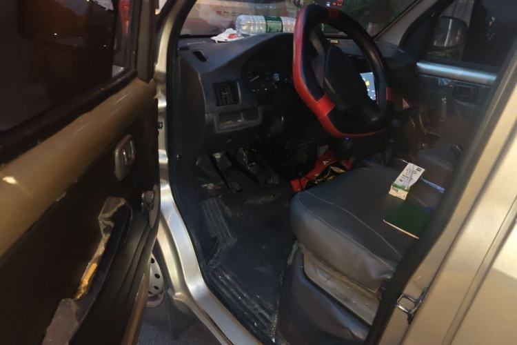 Used Wuling Rongguang 2017 1.5L Extended Basic Version Driver Seat