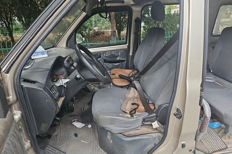 Used Wuling Rongguang 2017 1.5L Extended Basic Version Driver Seat