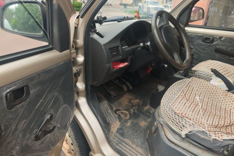 Used Wuling Rongguang 2017 1.5L Extended Basic Version Driver Seat