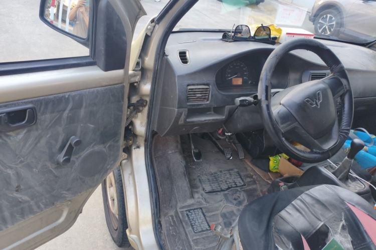 Used Wuling Rongguang 2017 1.5L Extended Basic Version Driver Seat