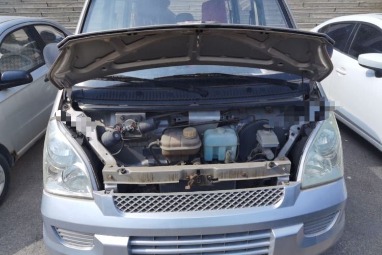Used Wuling Rongguang 2017 1.5L Extended Basic Version Engine Bay