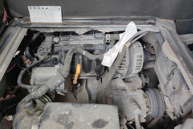 Used Wuling Rongguang 2017 1.5L Extended Basic Version Engine Bay